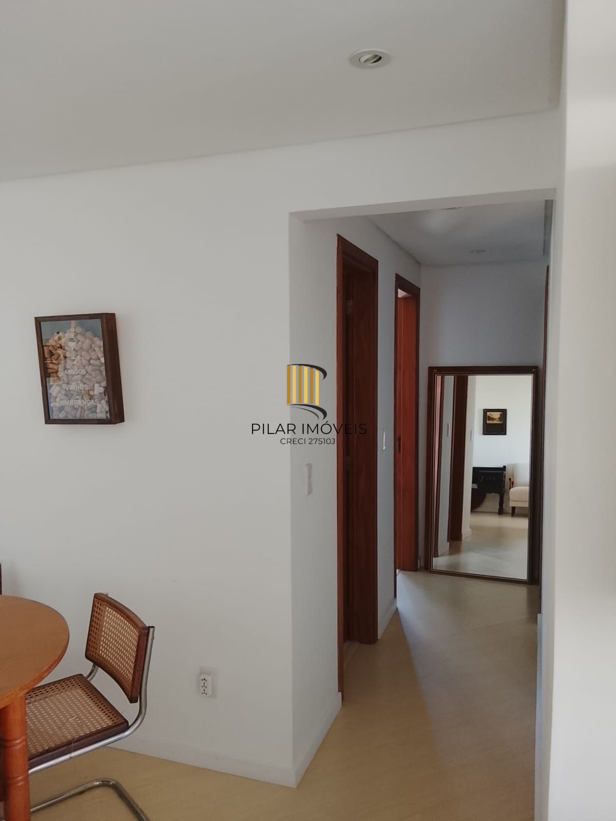 Excelente Apartamento 3D, transformado em 2D, closet mobiliado c/ vaga - Cidade Baixa - Preço Atrativo