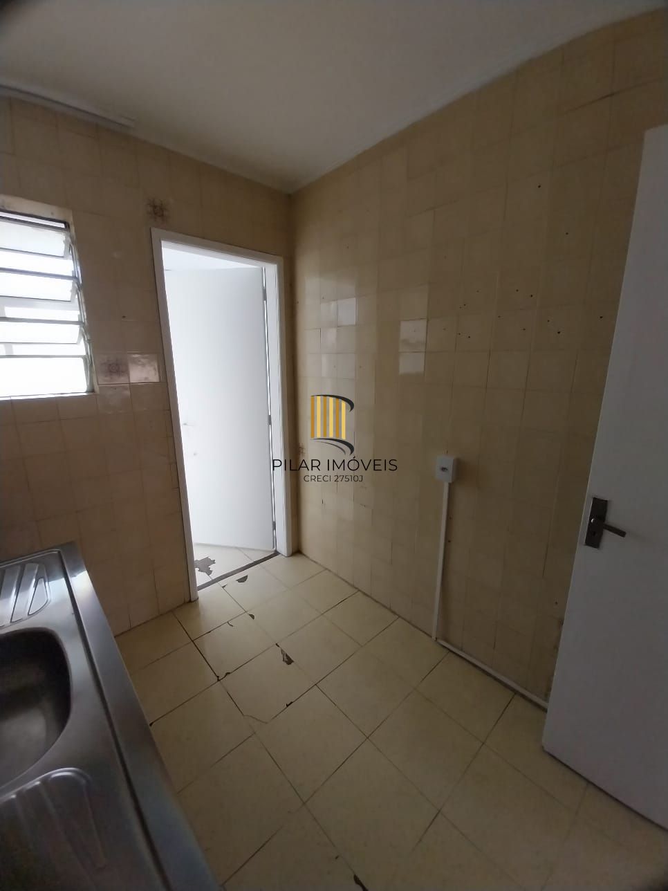 Apto 1D desocupado com BOX no Humaitá P. Alegre, Preço Atrativo