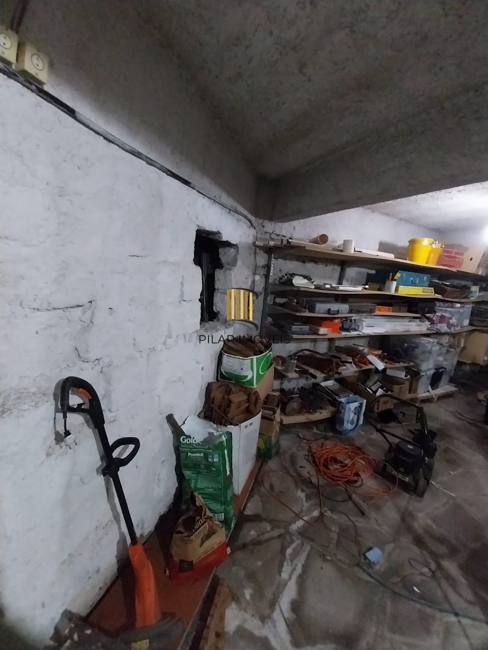 Casa ampla 5 D E 4 Banheiros, 2 vagas - Sta Tereza - Porto Alegre