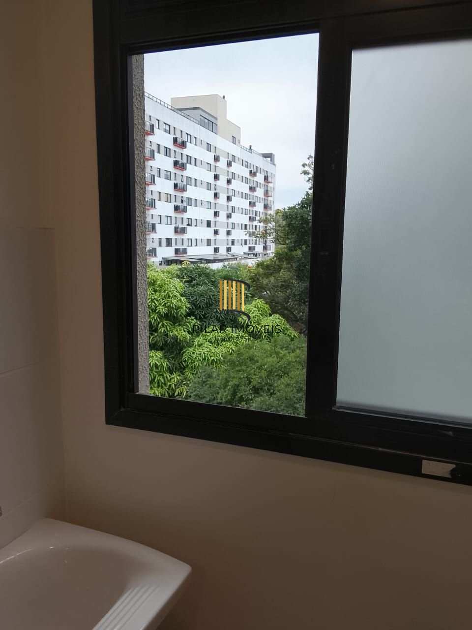 DUPLEX 1D NA CIDADE BAIXA MEZANINO COM CLOSET