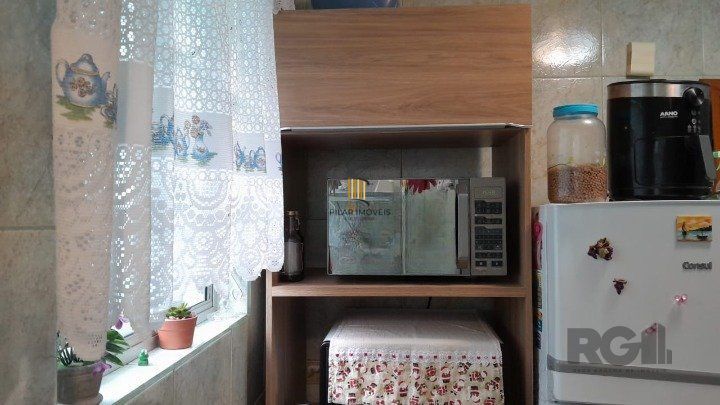 Apartamento todo reformado e mobiliado na Rua Taquary, com box rotativo