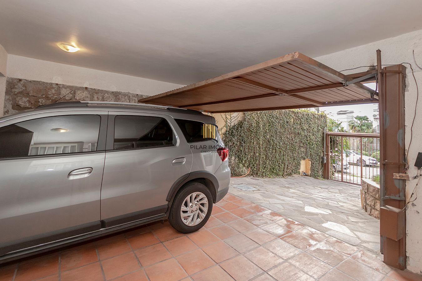 Bela residência,mobiliada e ampla com 222 M2 à venda com EXCLUSIVIDADE !