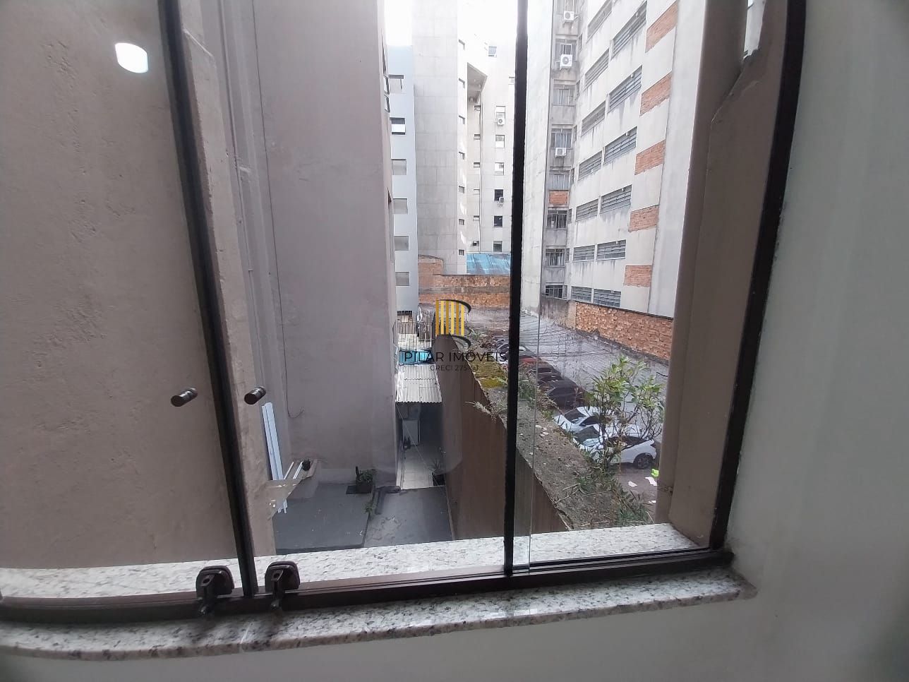 JK recém reformado, 2 piso, elevador, andradas esquina com Bento Martins, centro histórico