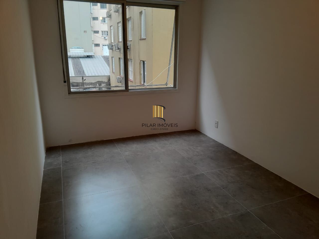 Ótimo apartamento,2 quartos, totalmente reformado, 2boxes escriturados