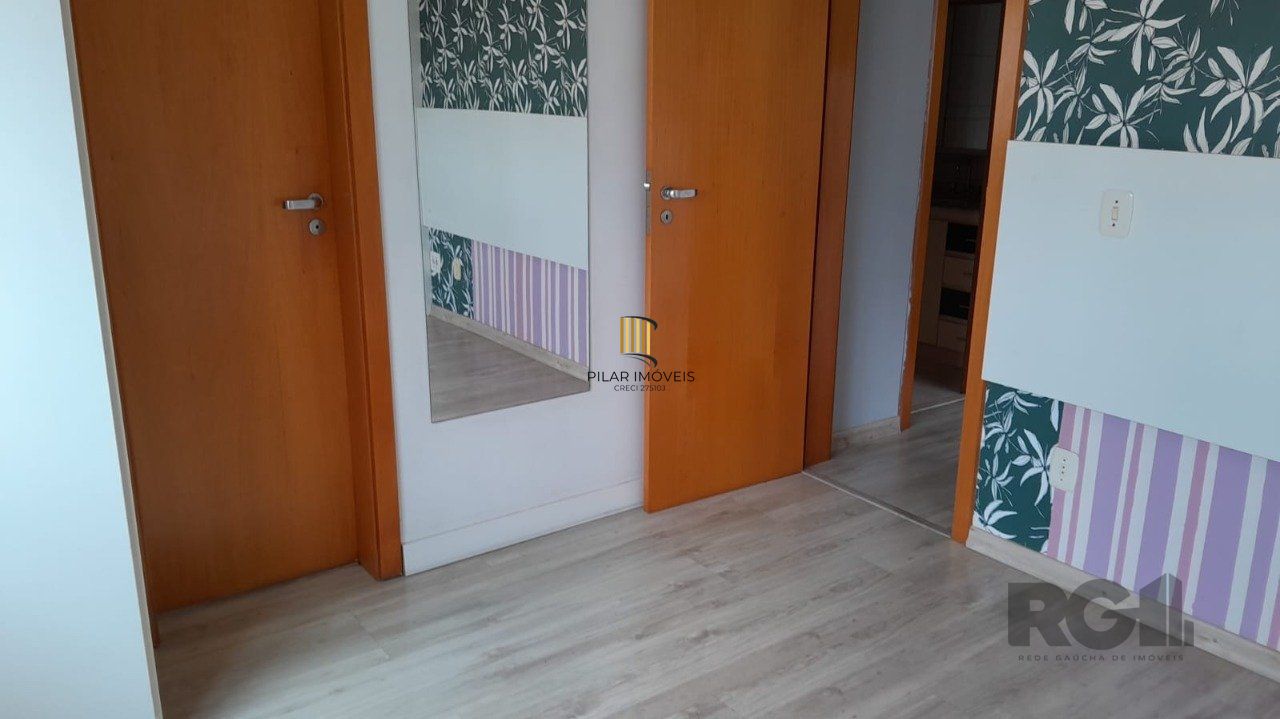 Apartamento semi- mobiliado 02 dormitórios, 01 suíte,andar alto,na Cidade Baixa