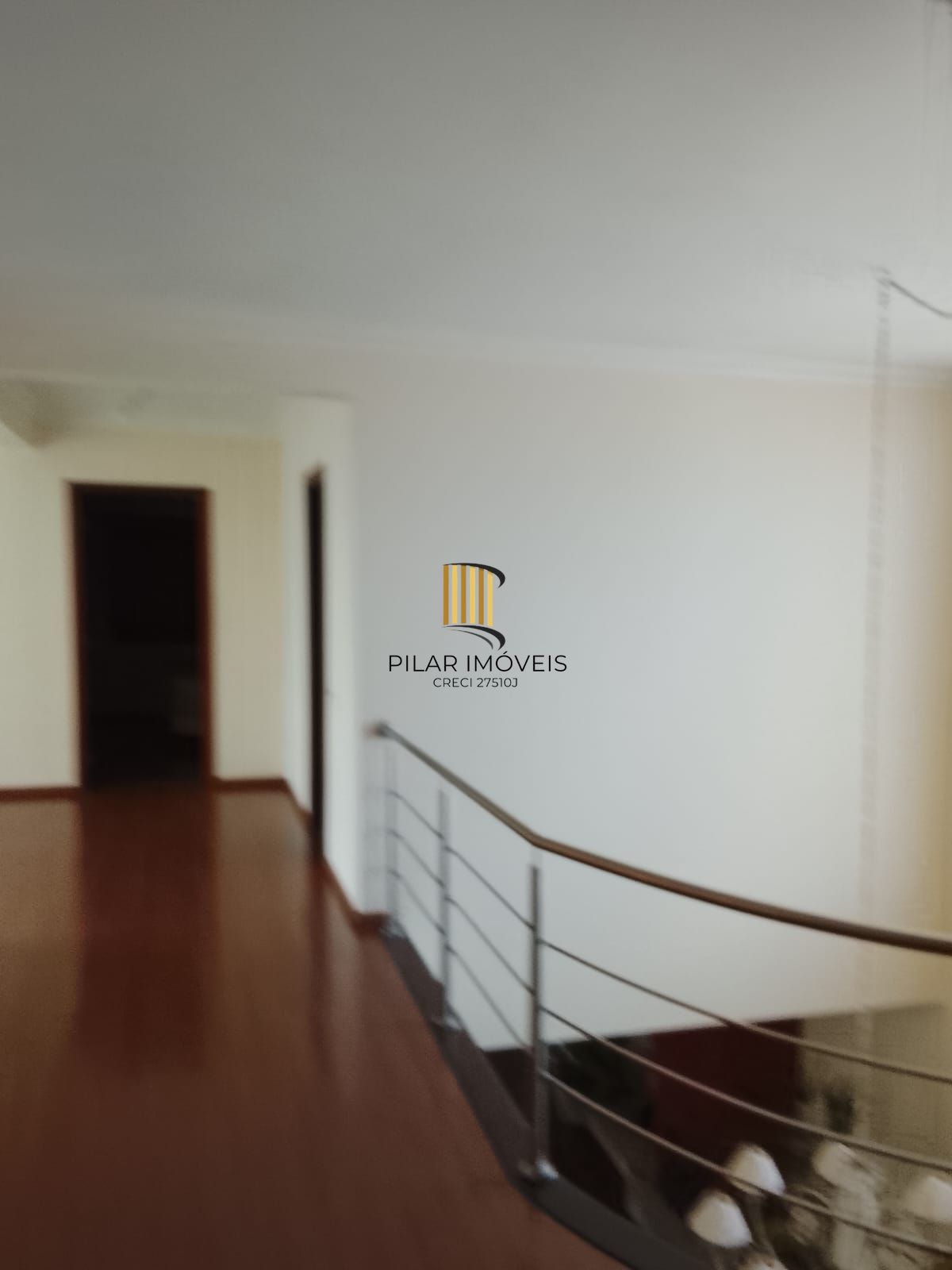 CASA / SOBRADO 5D e 10 vagas 3 Banheiros - Pátio enorme c/ Jacuzi e Pergolado - Living 3 ambientes - Sta Teresa