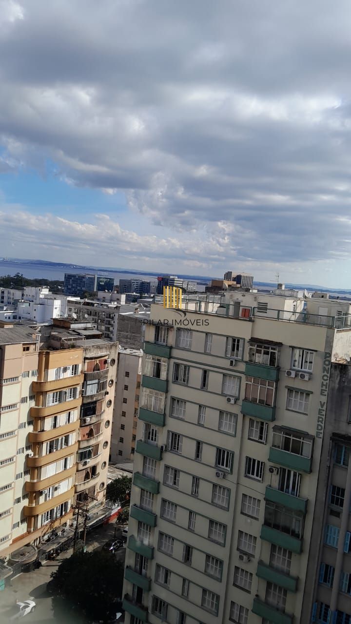 Ótimo apartamento 1 quarto,andar alto com sacada, na Fernando machado