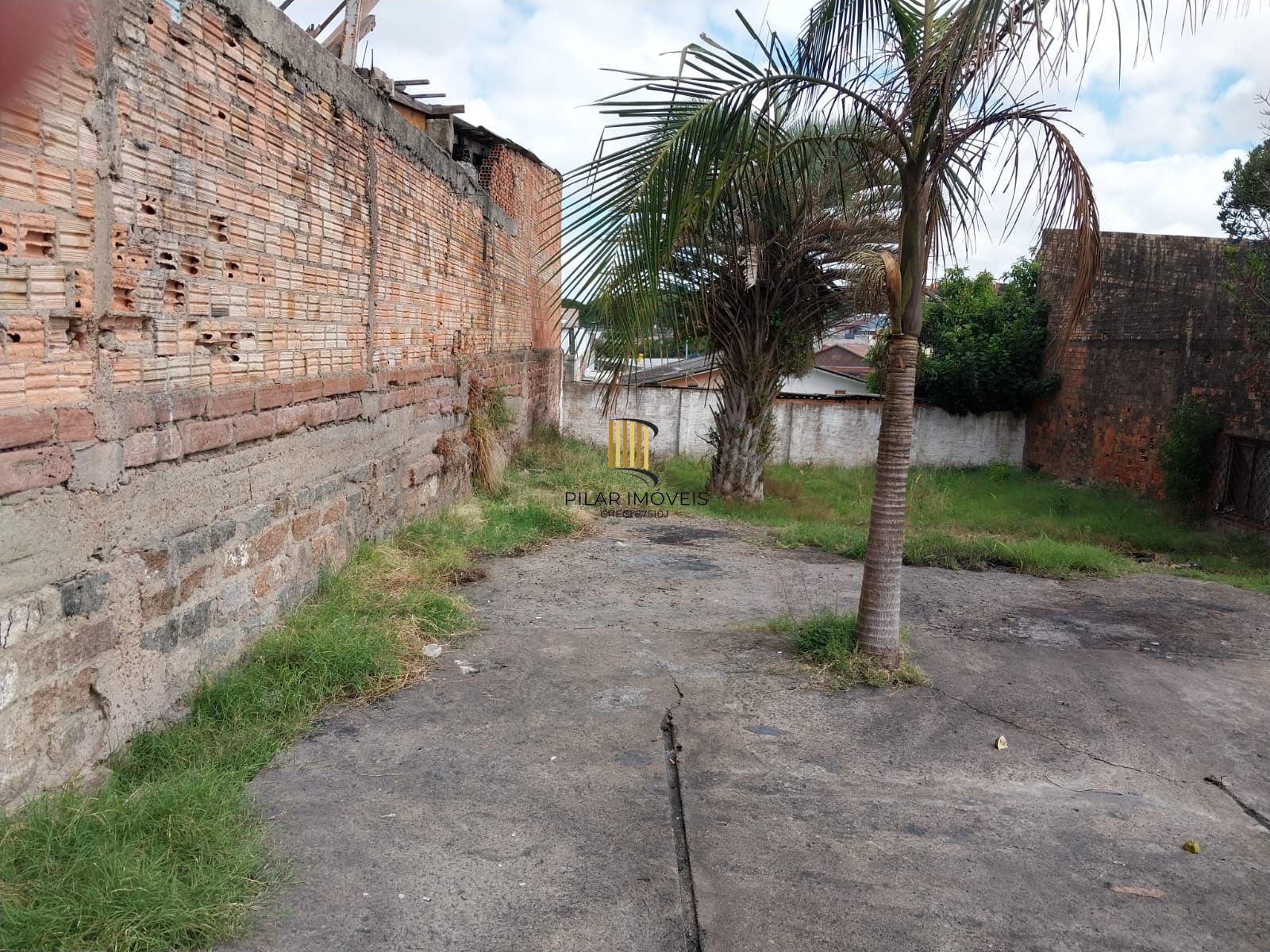 Terreno com prédio, Oportunidade excelente para construir Edifício