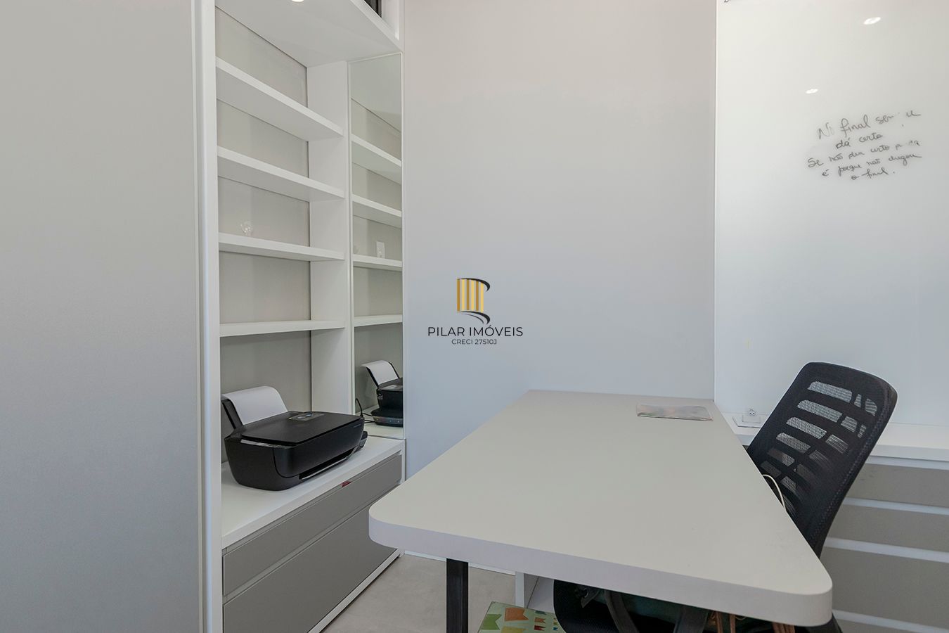 Apto 2dormitórios com 01suíte na Florencio Ygartua