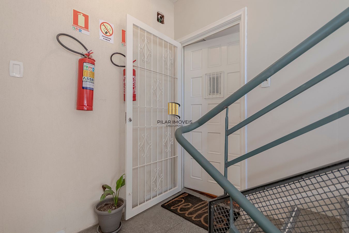 Apto 2dormitórios com 01suíte na Florencio Ygartua