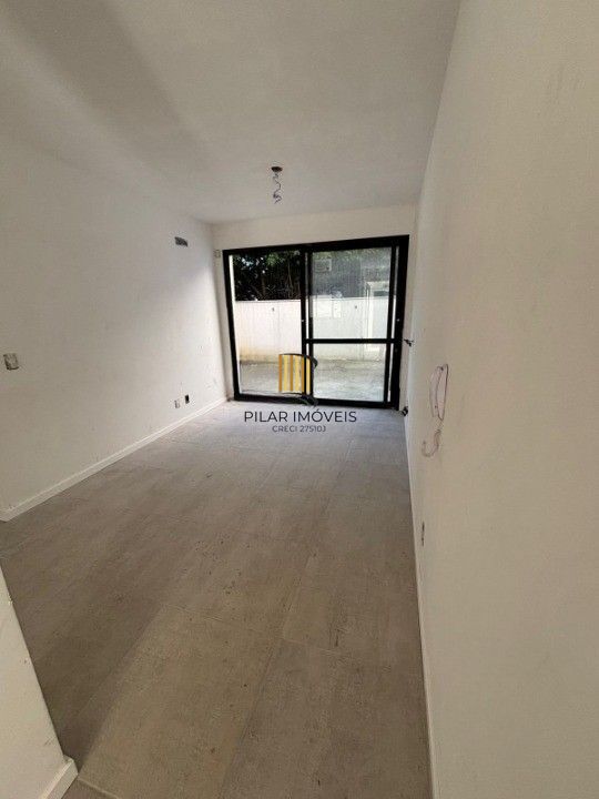 AMPLO APTO GARDEN CIDADE BAIXA 1 DORMITÓRIO 2 PÁTIOS