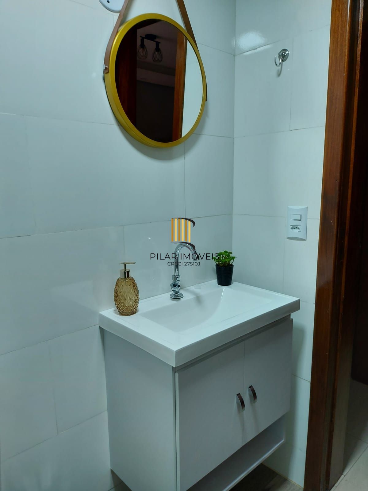 Apto 2D, com vaga, recém reformado, lindo, ocupado, Melhor preço do Sarandi, Porto Alegre!