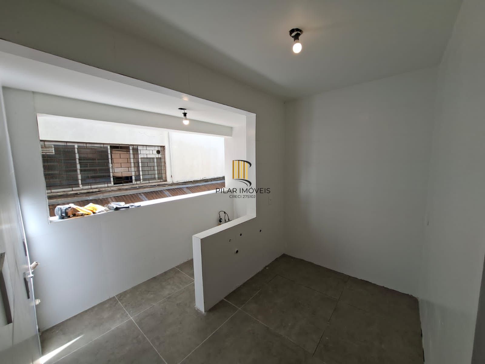 Ótimo apartamento,2 quartos, totalmente reformado, 2boxes escriturados