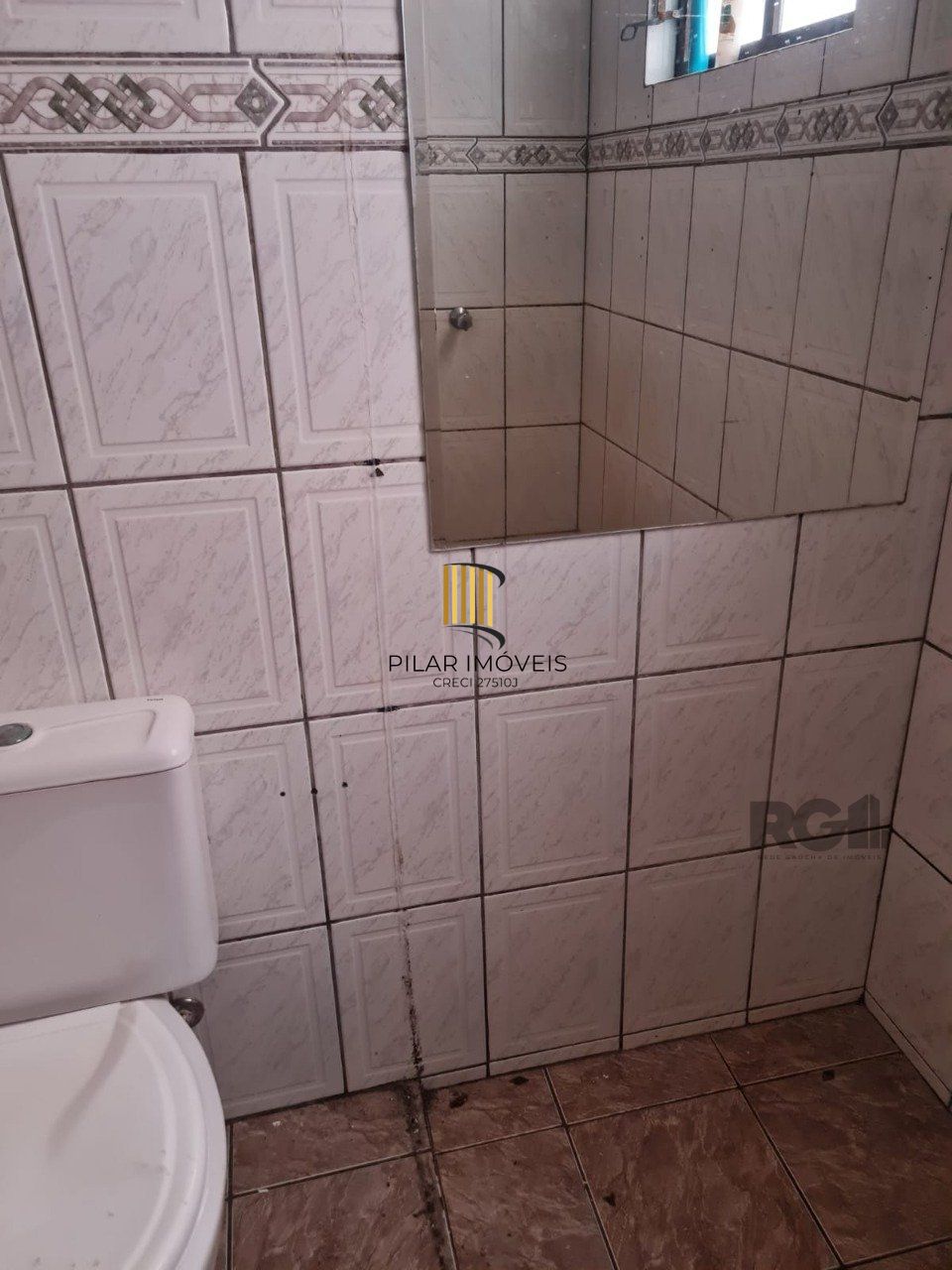 Apartamento à venda no bairro Santa Tereza, em Porto Alegre. Localizado na Rua Orfanotrófio