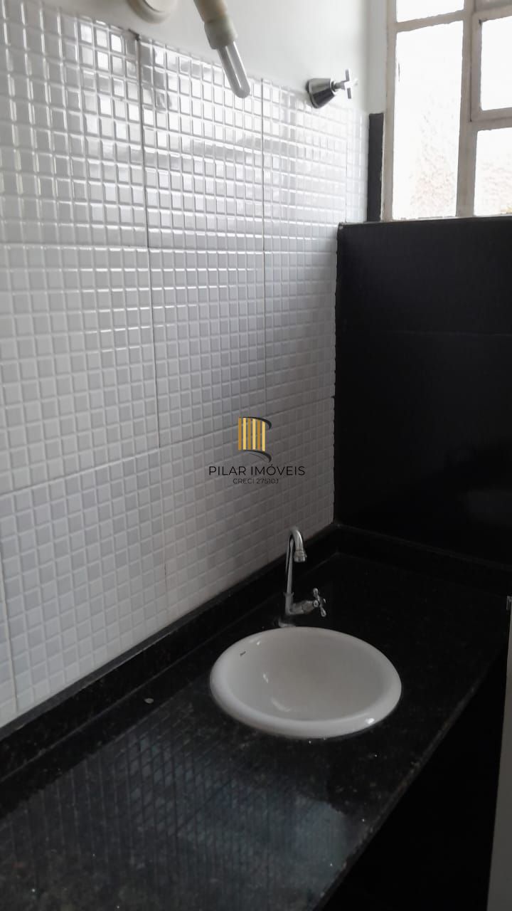 Amplo apartamento de frente de 2 quartos,com sacada,churrasqueira na cozinha