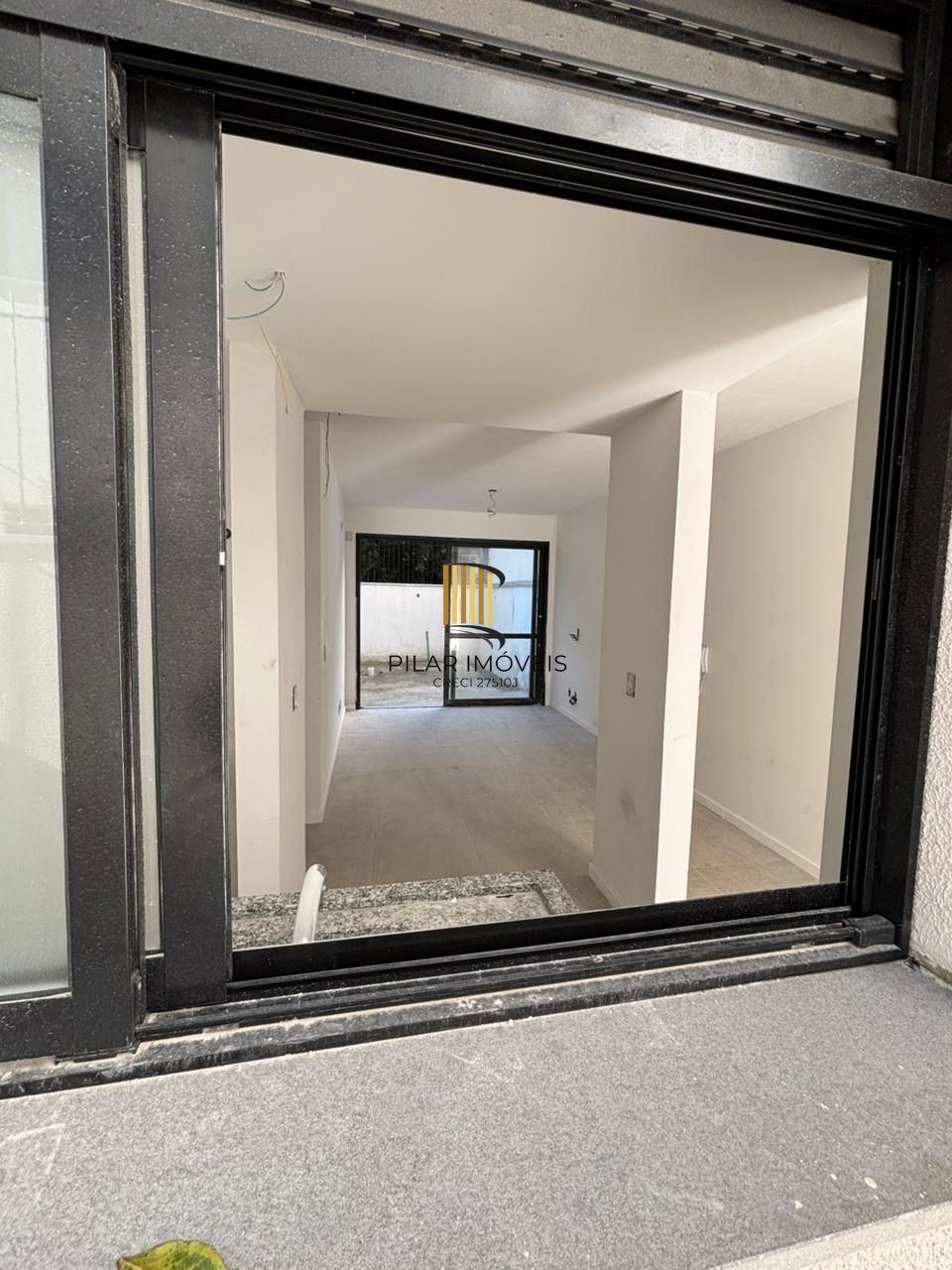 DUPLEX 1D NA CIDADE BAIXA MEZANINO COM CLOSET