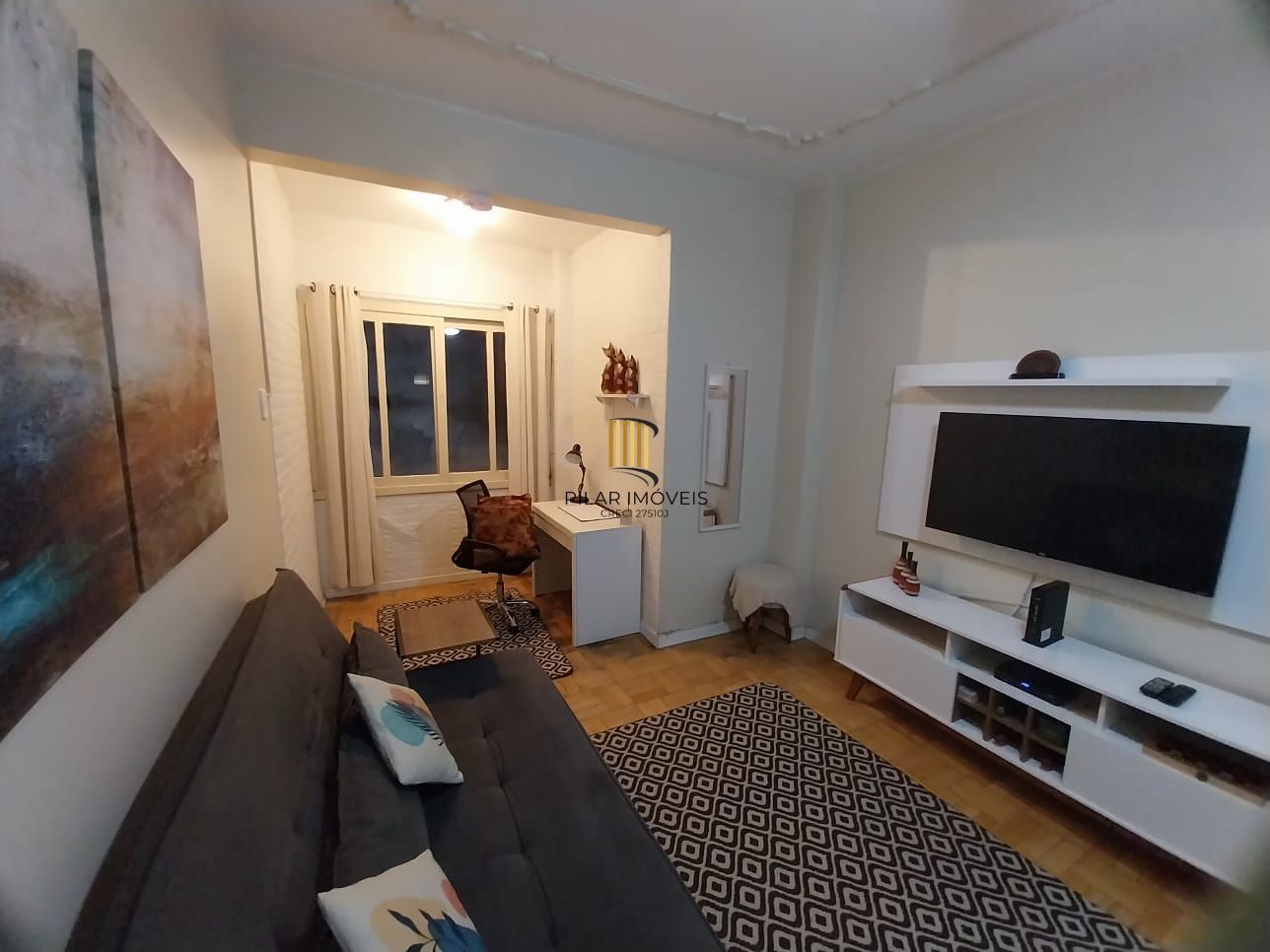 Oportunidade Excelente Apartamento 1D Mobiliado 2 piso com elevador Cidade Baixa.