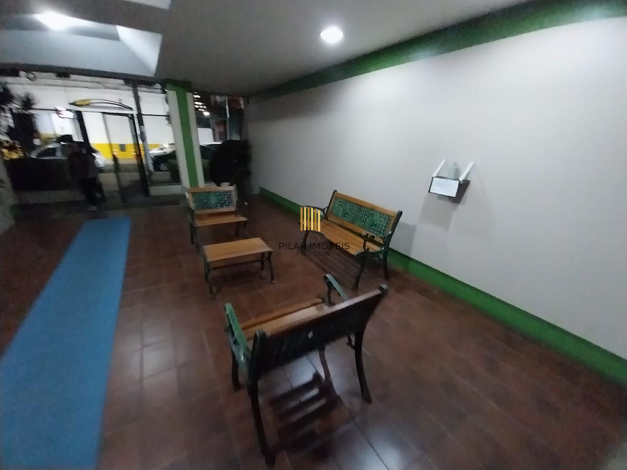 Excelente apartamento, Centro Histórico, de frente, andar alto.