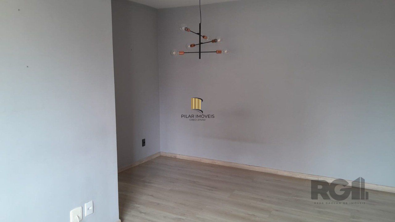 Apartamento semi- mobiliado 02 dormitórios, 01 suíte,andar alto,na Cidade Baixa