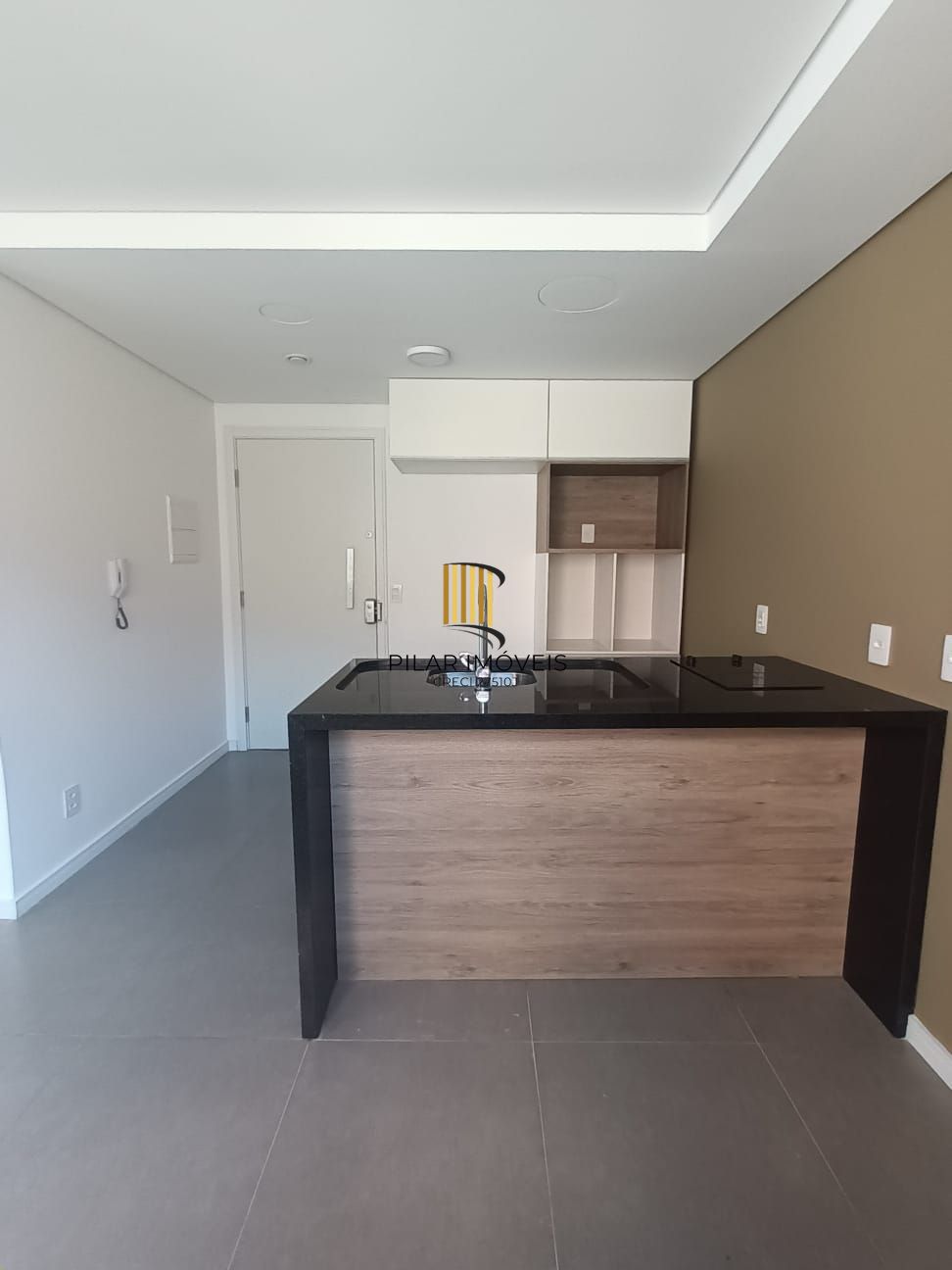 Studio, novo, desocupado, localizado no Bairro Cidade Baixa