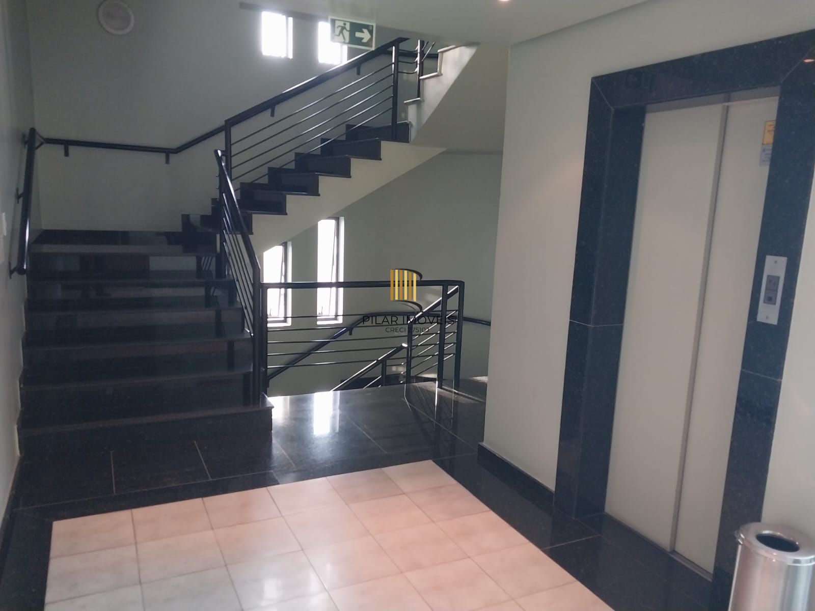 Excelente Conjunto Comercial com BOX, Zona dos Tribunais.