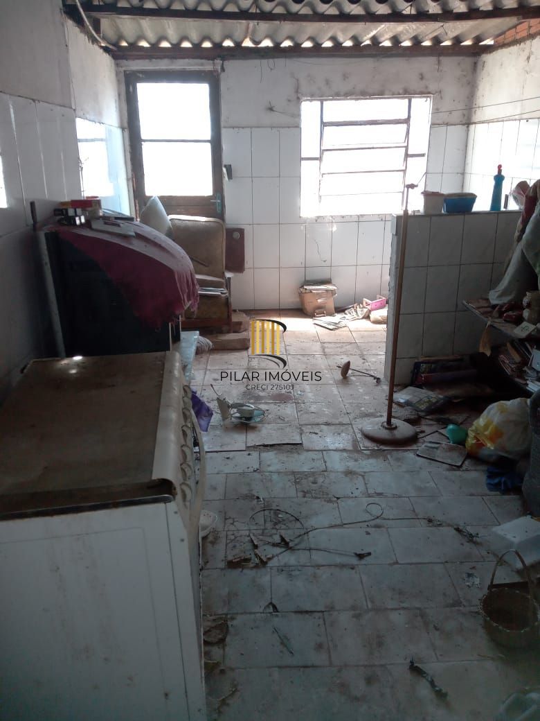 Casa 3D 2 Vagas Pátio no Rosa Maria - Gravataí - desocupada, avariada.