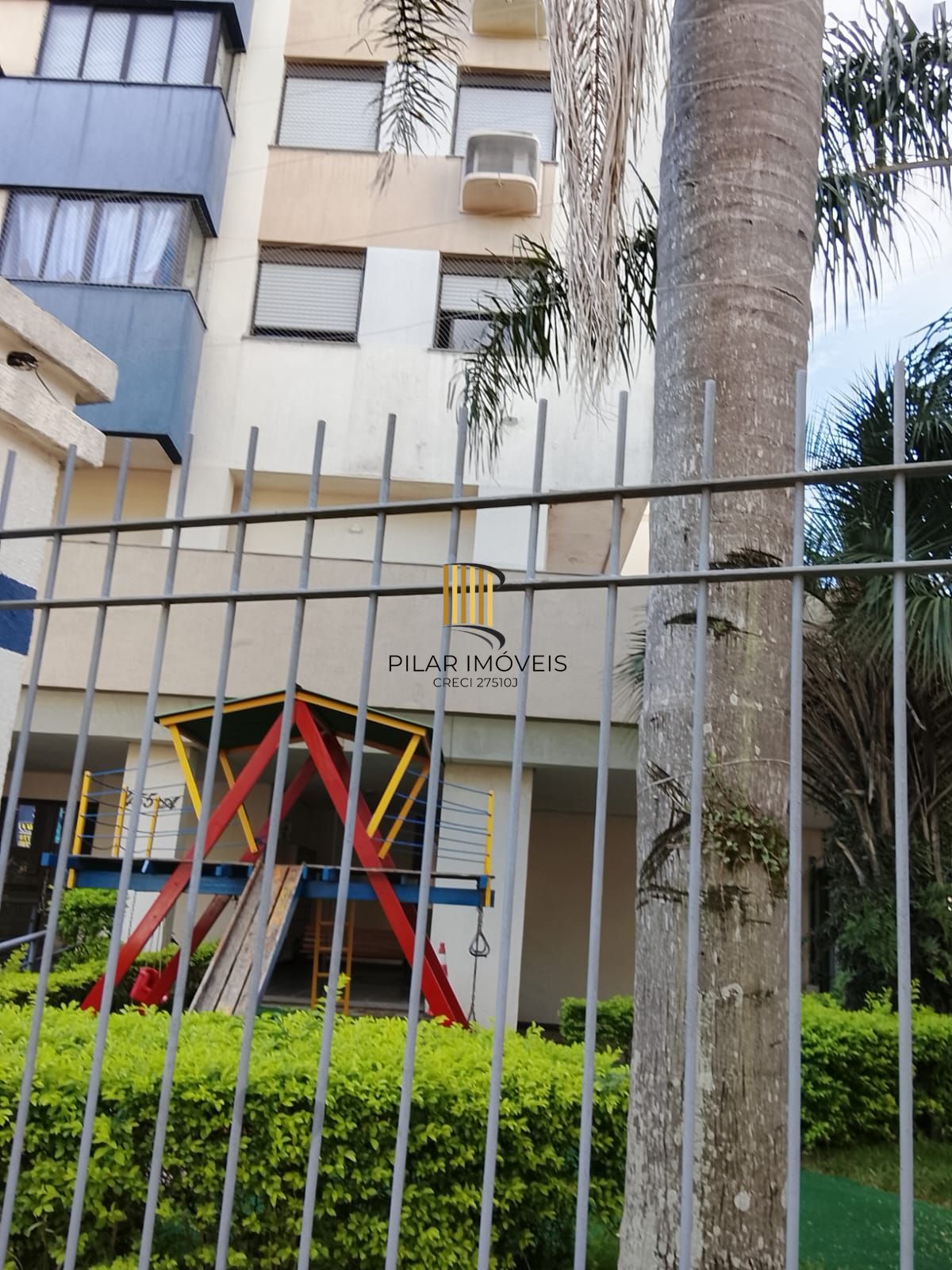 Excelente Apartamento 3D, transformado em 2D, closet mobiliado c/ vaga - Cidade Baixa - Preço Atrativo