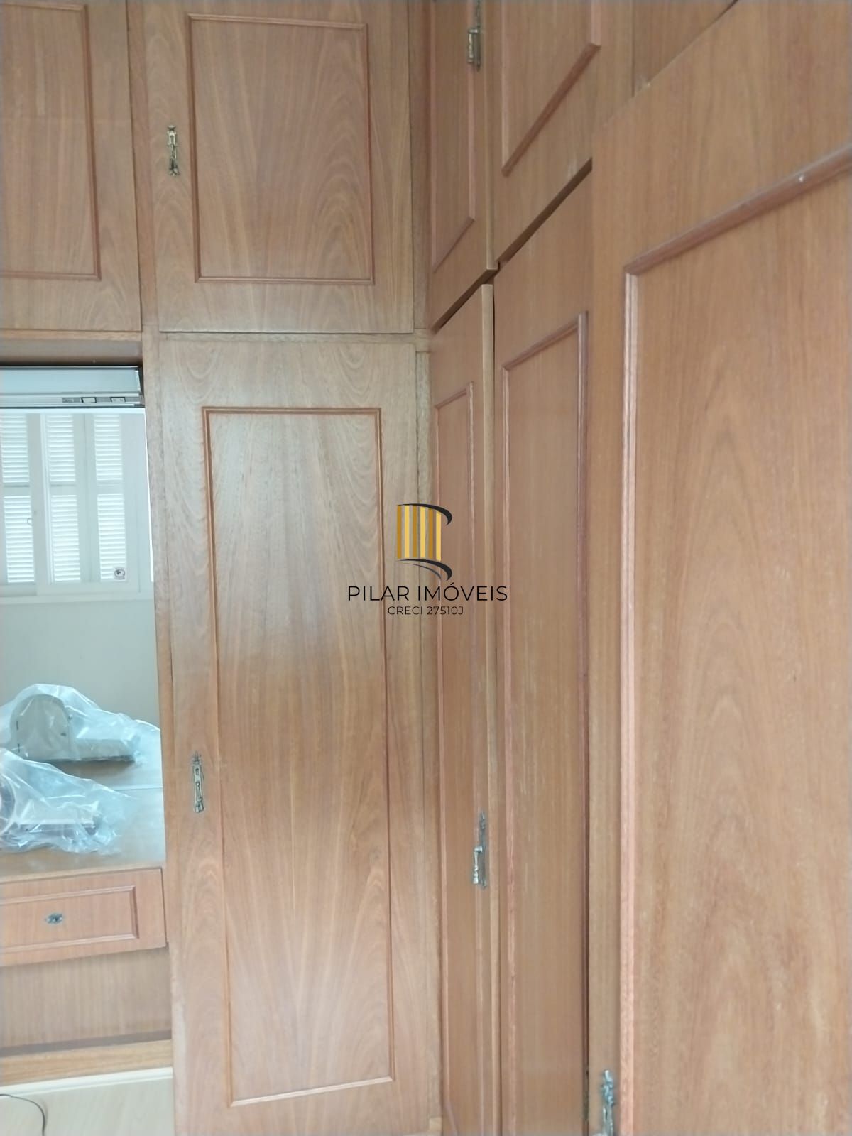 Oportunidade, excelente apartamento 3D, sacada, 2vc, Azenha/Cidade Baixa - P. Alegre