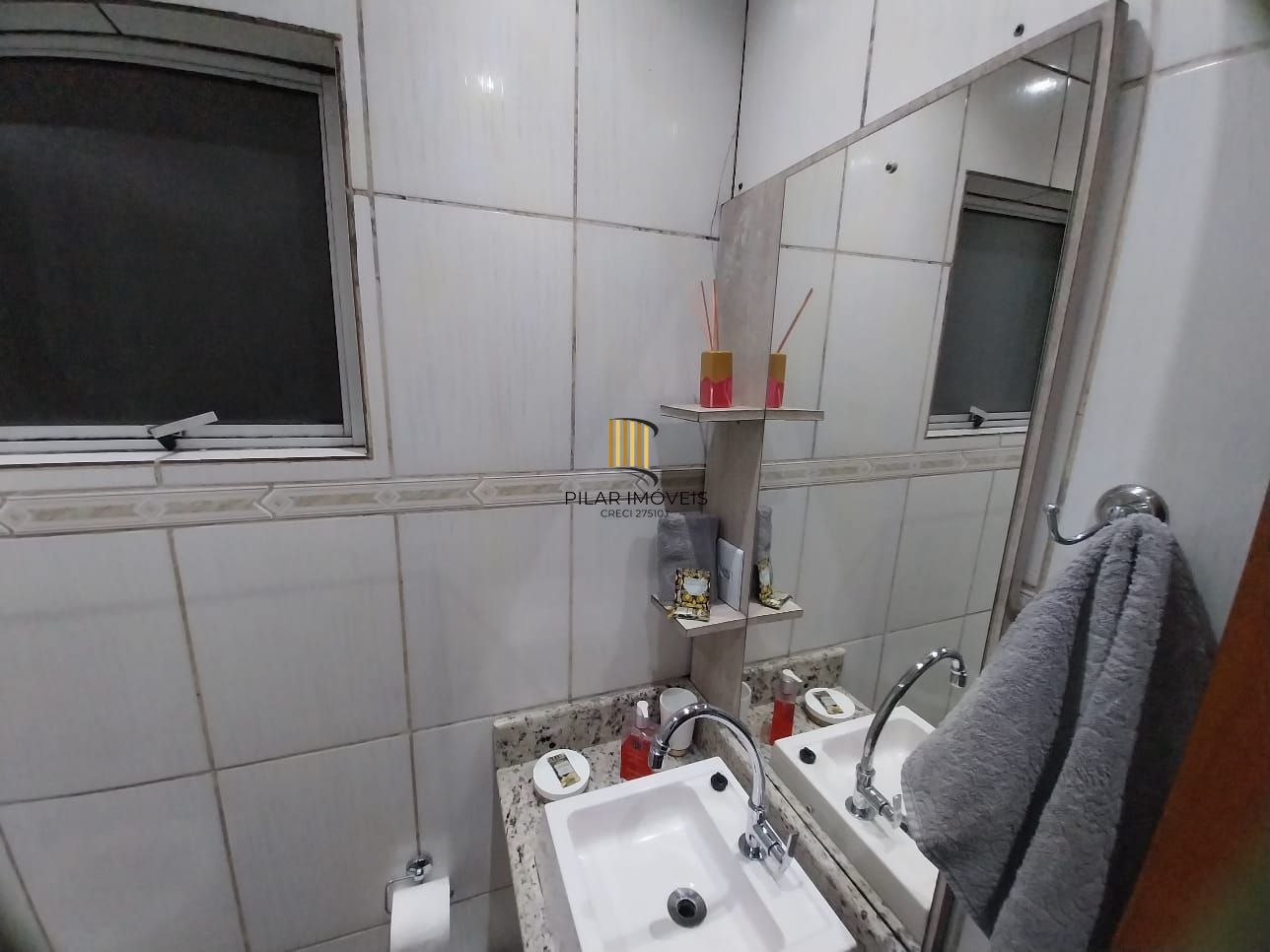 Oportunidade Excelente Apartamento 1D Mobiliado 2 piso com elevador Cidade Baixa.
