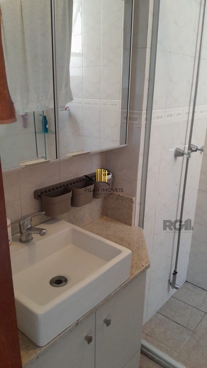 Apartamento 1 dormitório,andar alto,na Coronel Genuíno,com box