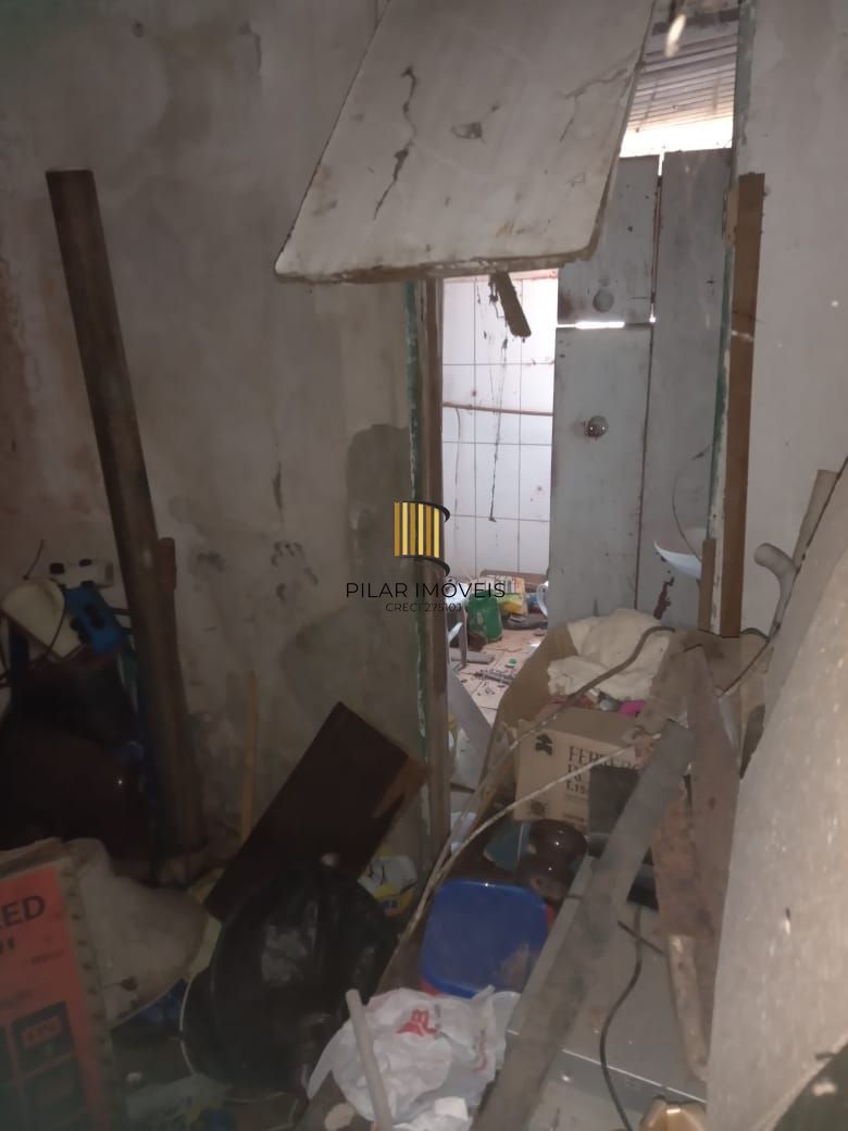 Casa 3D 2 Vagas Pátio no Rosa Maria - Gravataí - desocupada, avariada.