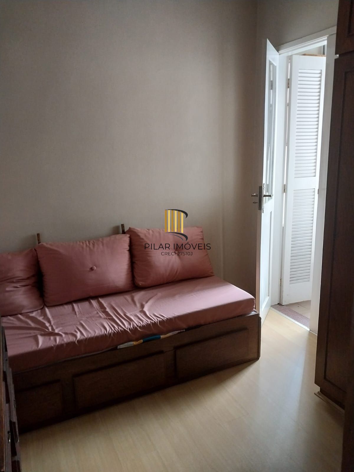 Oportunidade, excelente apartamento 3D, sacada, 2vc, Azenha/Cidade Baixa - P. Alegre