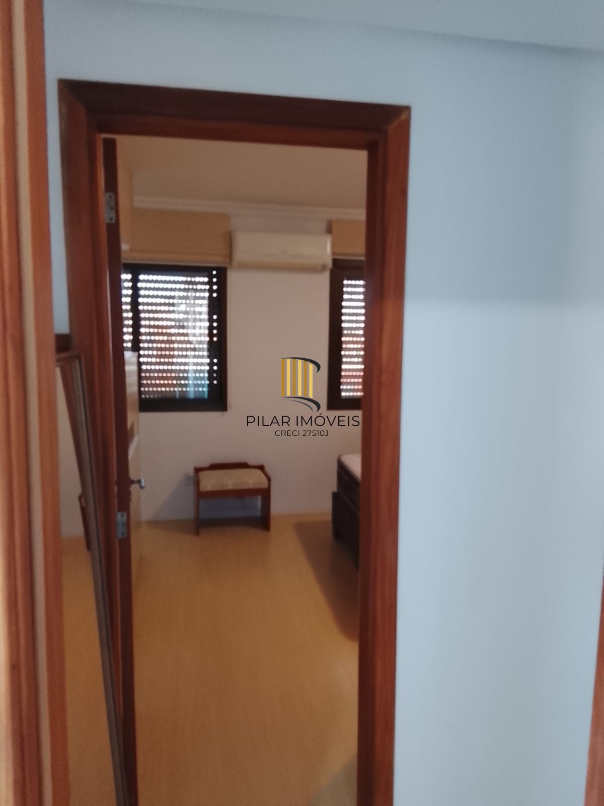 Excelente Apartamento 3D, transformado em 2D, closet mobiliado c/ vaga - Cidade Baixa - Preço Atrativo