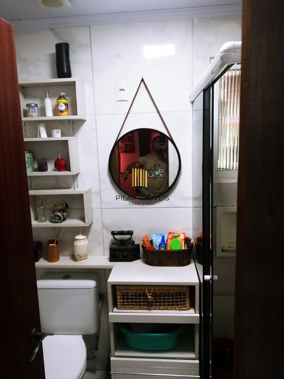 Apartamento com 2 Quartos,com box,no Bairro Humaitá