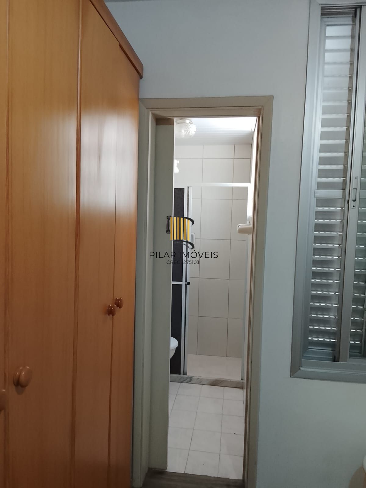 JKZÃO SALA QUARTO CONJUGADOS, COZINHA COM ÁREA DE SERVIÇO E BANHEIRO, C. BAIXA Porto Alegre