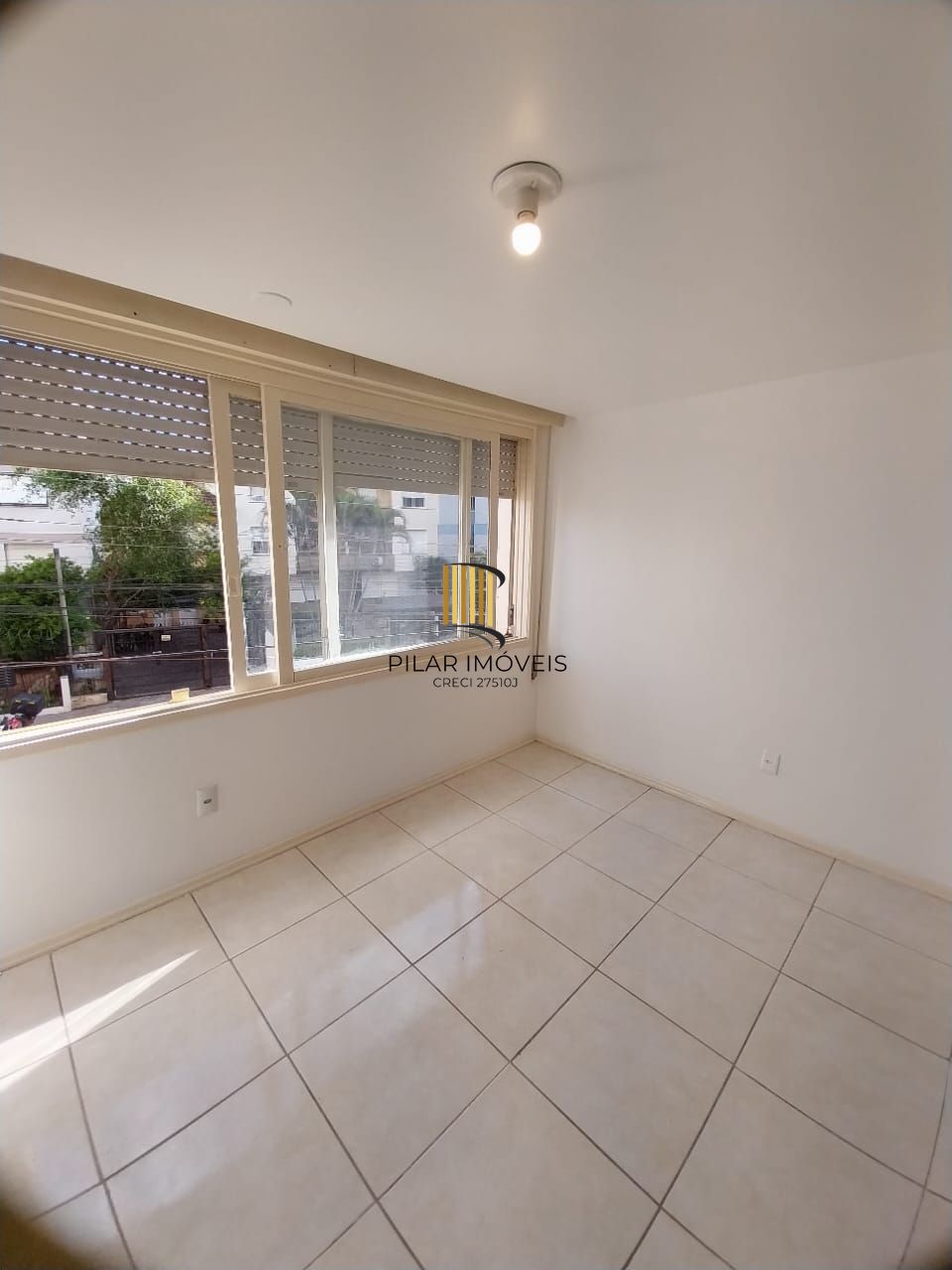 JK na Cidade Baixa, 2 piso, elevador, Preço atrativo.