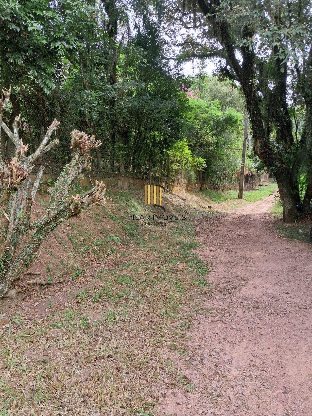 Sítio à Venda com 1390m² e 3 dormitórios,sendo 1 suíte, por R$ 198.000