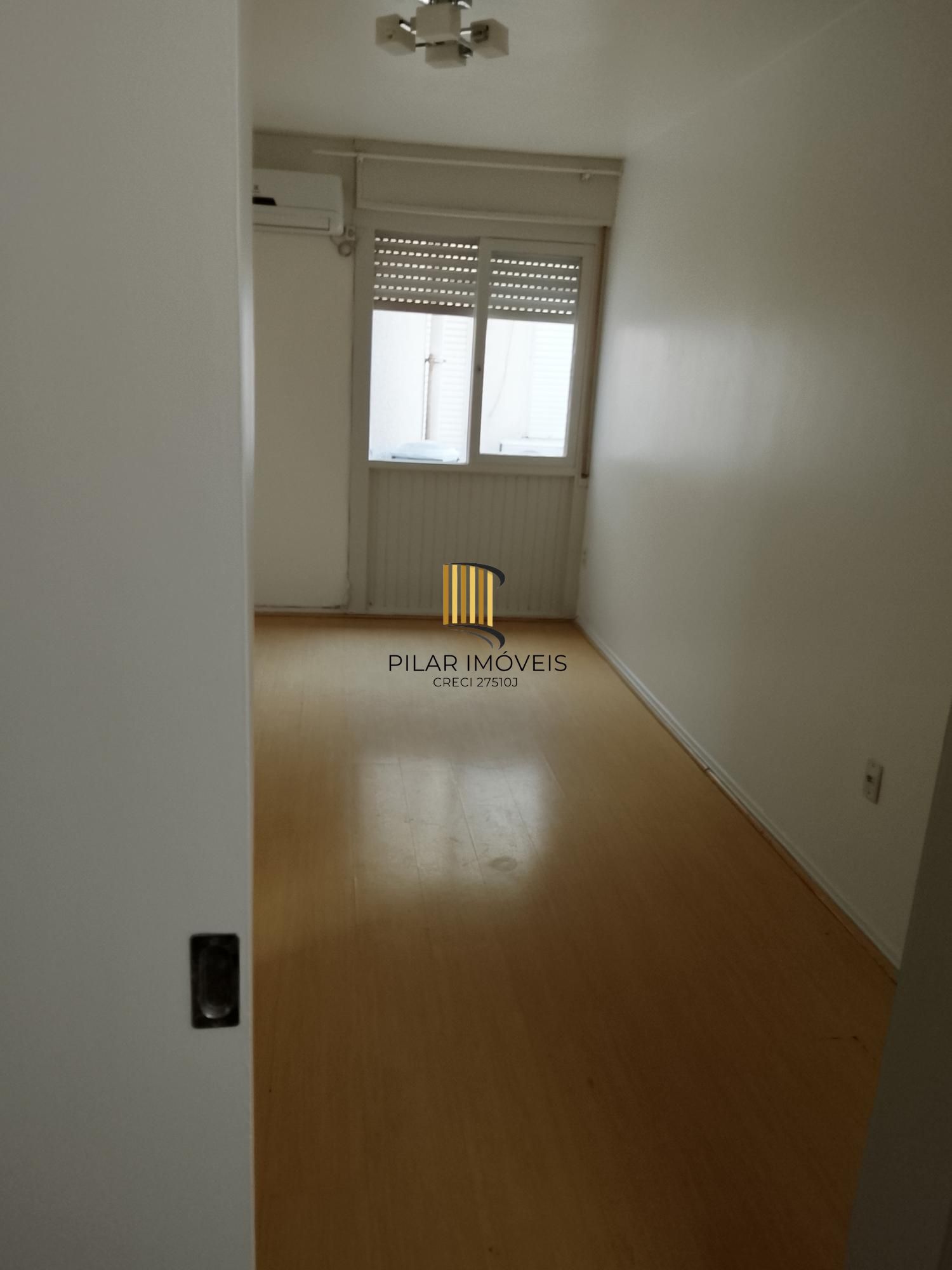 Excelente apto Lateral. 1D, sala, coz, área de serv. banh. Preço Atrativo!