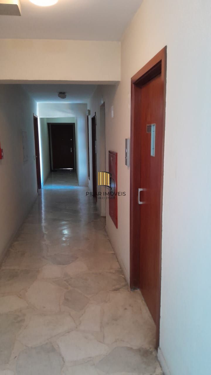 Ótimo apartamento 1 quarto,andar alto com sacada, na Fernando machado