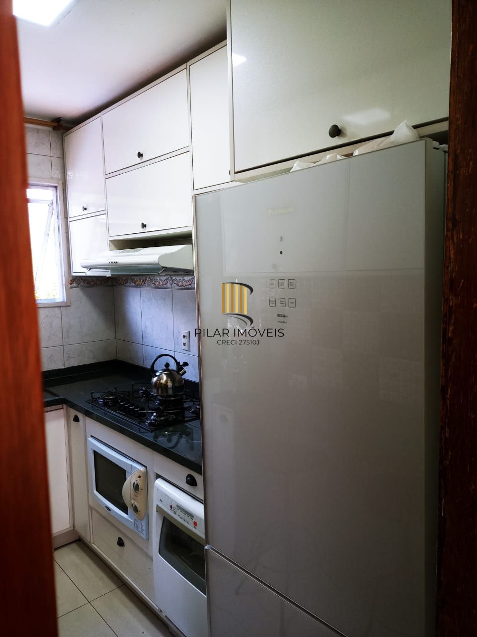 Apartamento com 2 Quartos,com box,no Bairro Humaitá