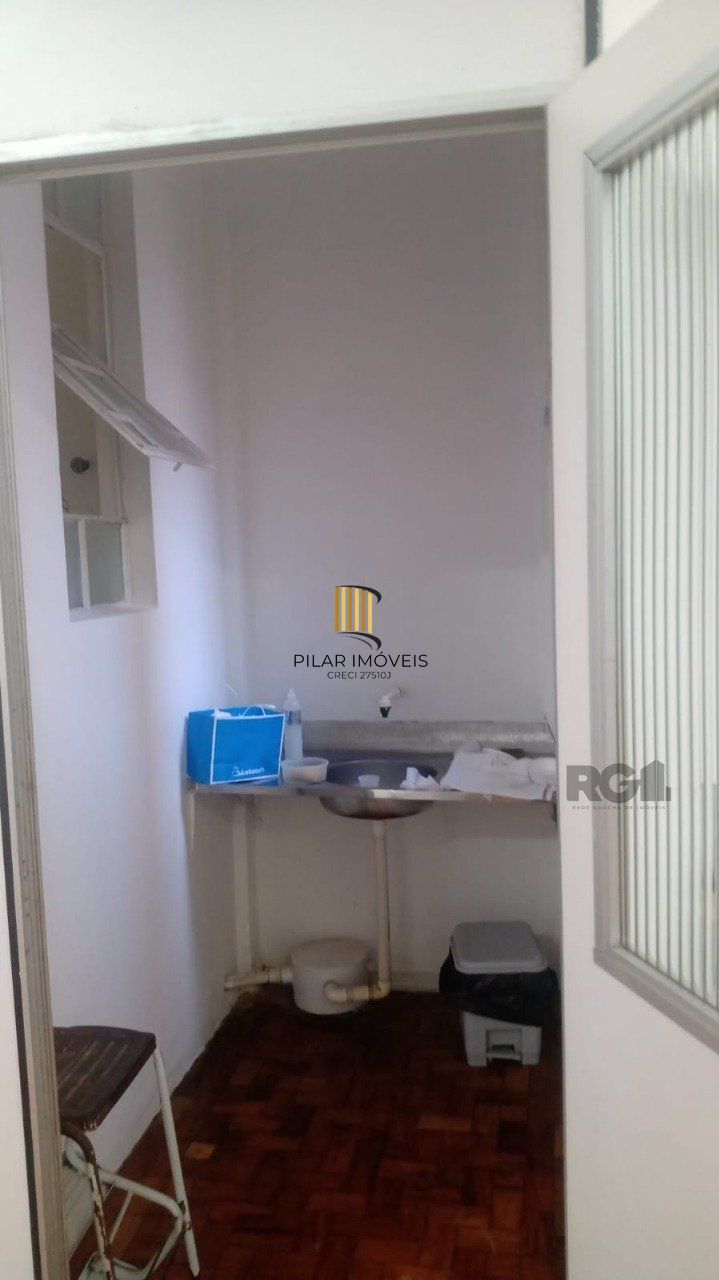 Apartamento no Centro Histórico ,2 dormitórios,desocupado