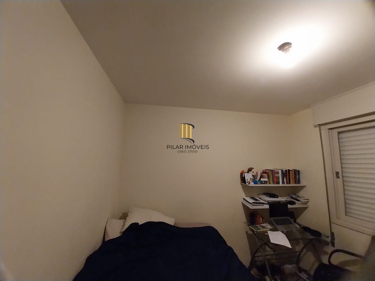 Excelente apartamento, Centro Histórico, de frente, andar alto.