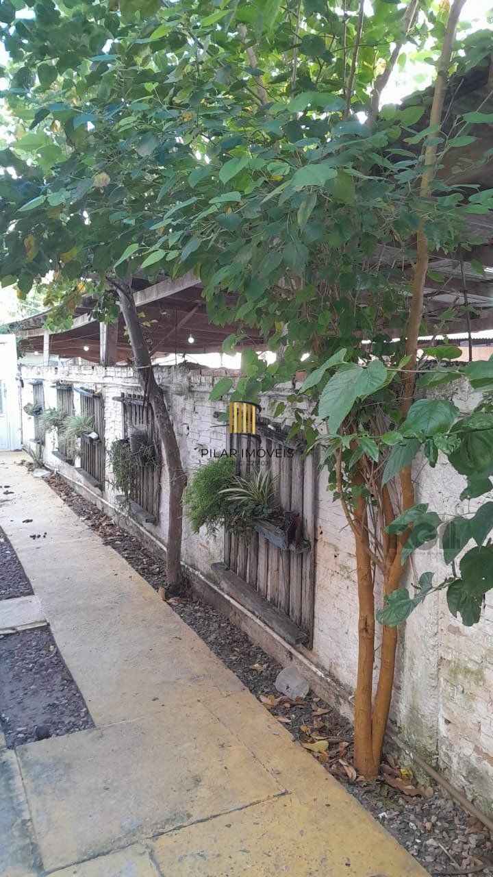 Compre propriedade para fins residenciais e comerciais localizada na rua Joaquim Nabuco
