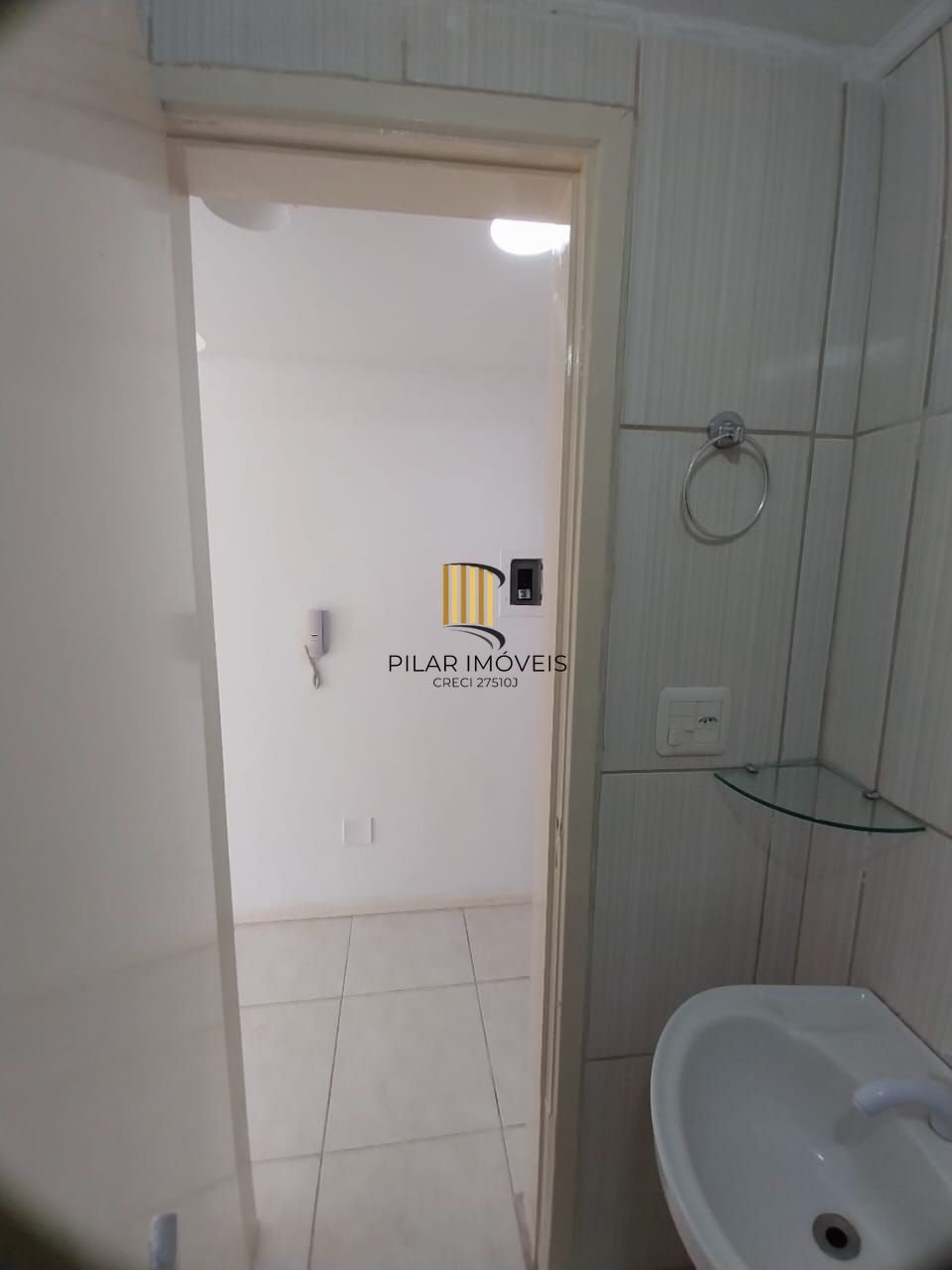 JK na Cidade Baixa, 2 piso, elevador, Preço atrativo.