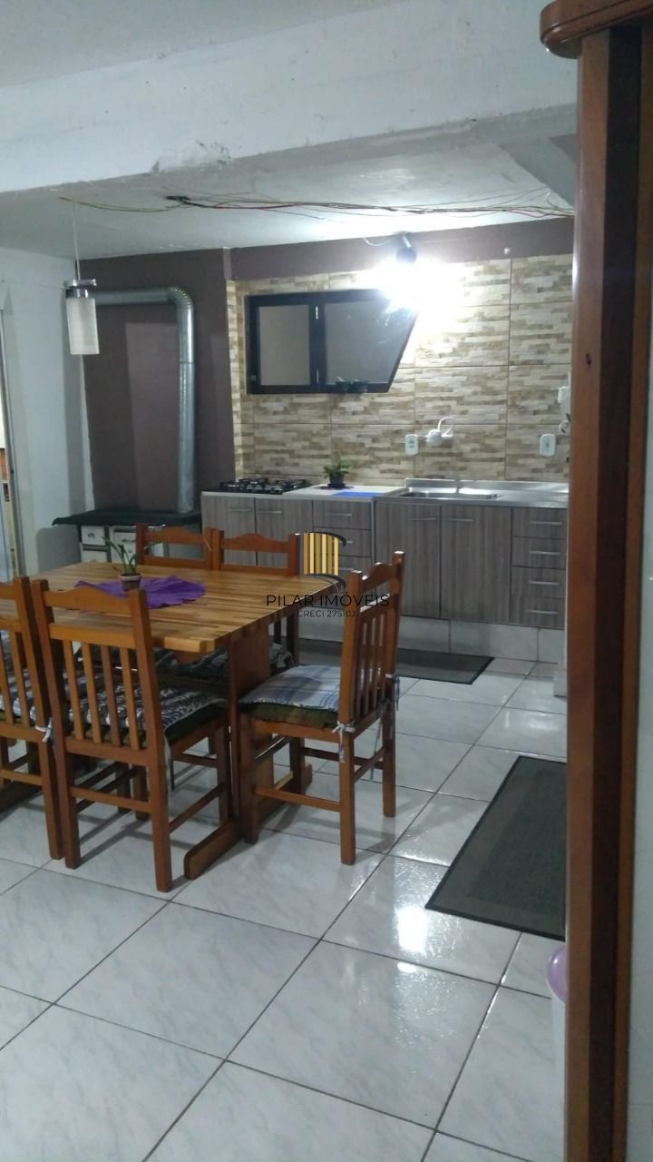 Casa para Venda - 300m², 3 dormitórios, 2 vagas - Nonoai