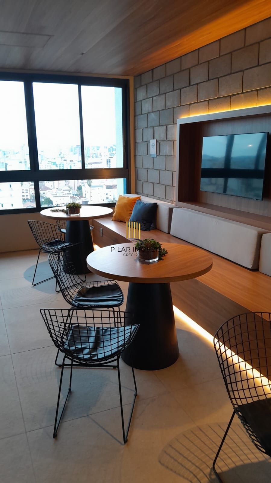 Apartamento novo,2 quartos,andar alto,box,na Cidade baixa e com Infra