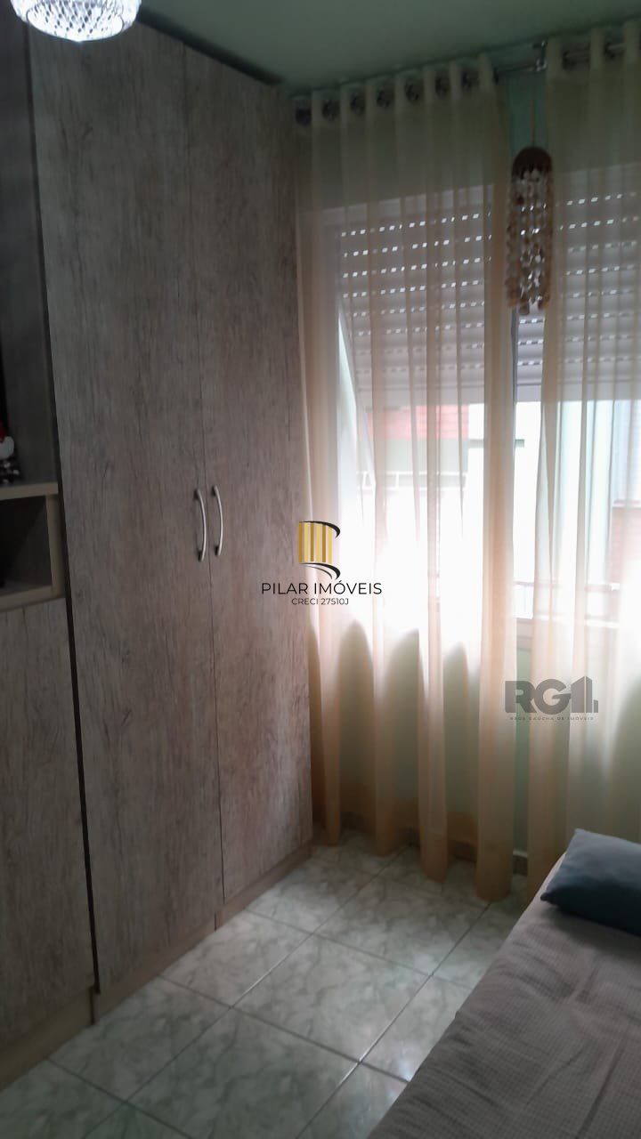 Apartamento todo reformado e mobiliado na Rua Taquary, com box rotativo