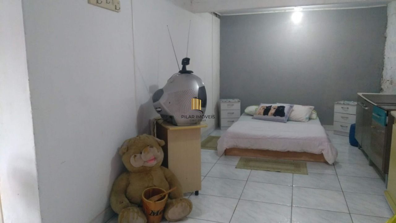Casa para Venda - 300m², 3 dormitórios, 2 vagas - Nonoai