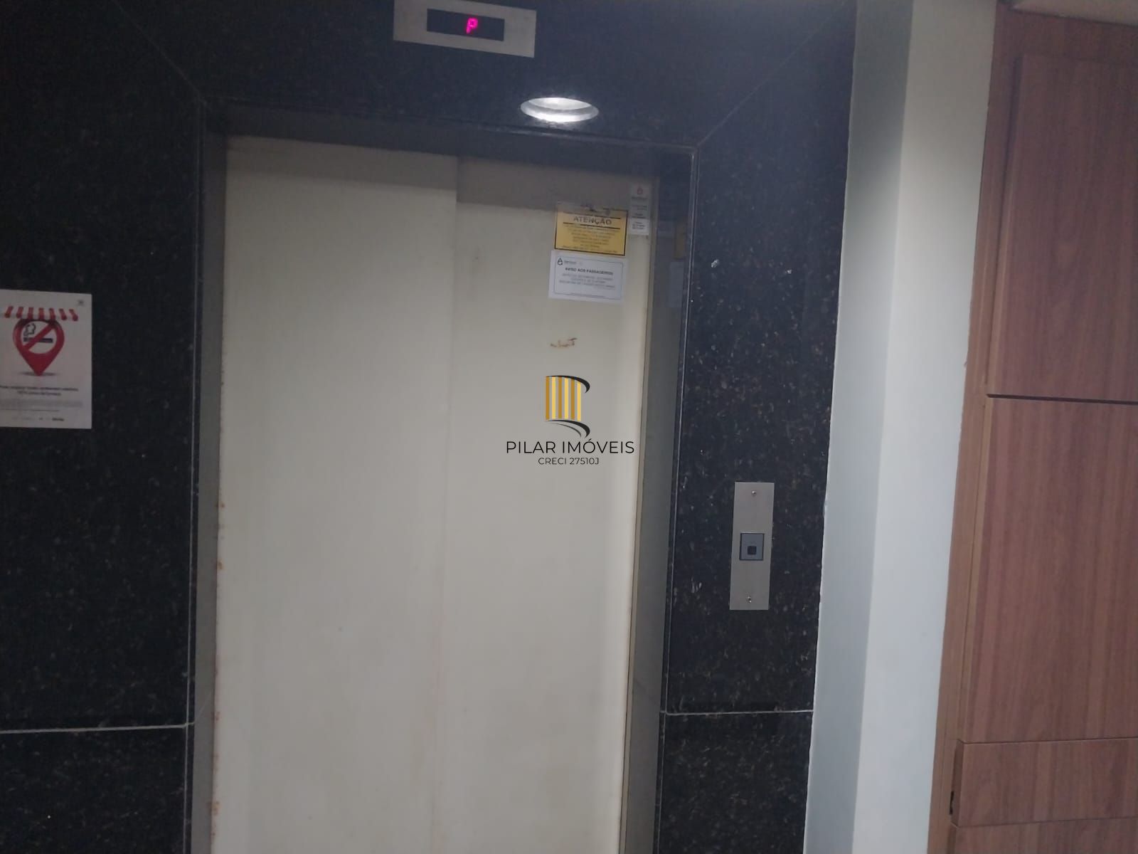 Excelente Conjunto Comercial com BOX, Zona dos Tribunais.
