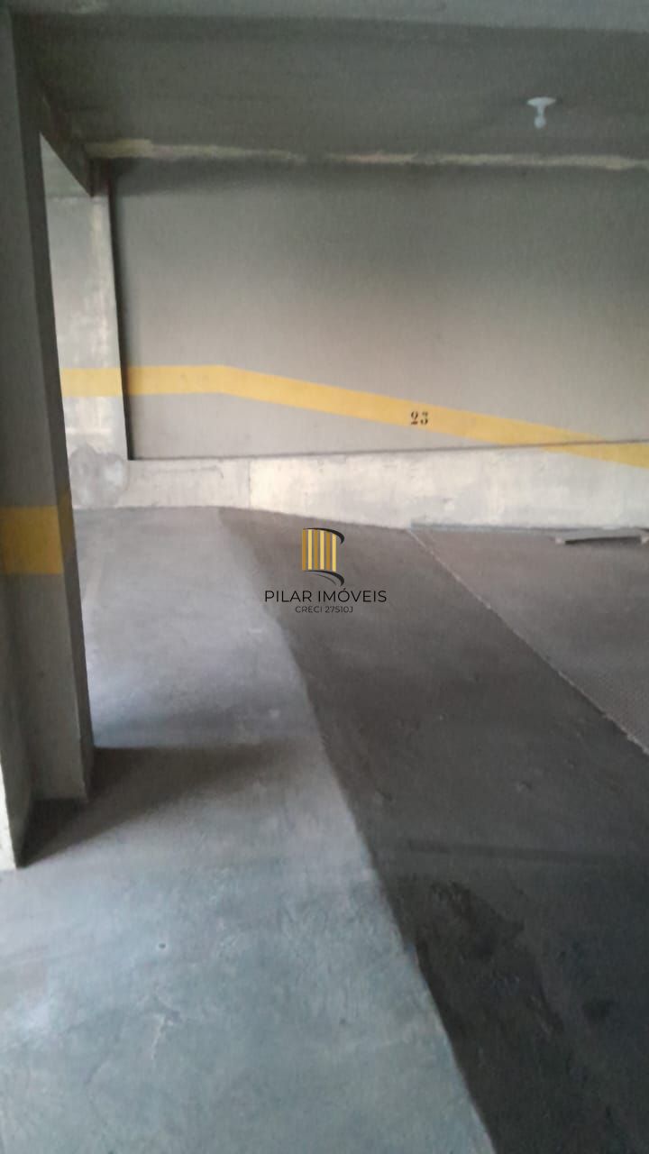Box duplo, em prédio com Portaria 24 horas,rua Avaí,próximo Parque Farroupilha